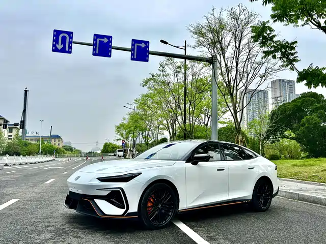 Changan Changan UNI-V 2025
