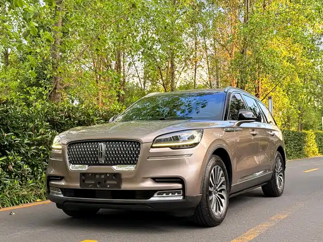 Lincoln Aviator (Import)