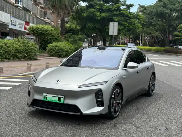 NIO NIO ET5