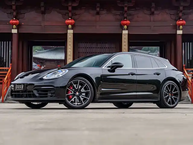 Porsche Panamera 2022