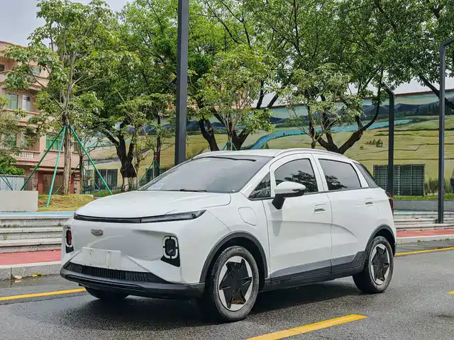 Geely Geometry Geely Geometry E Firefly 2024