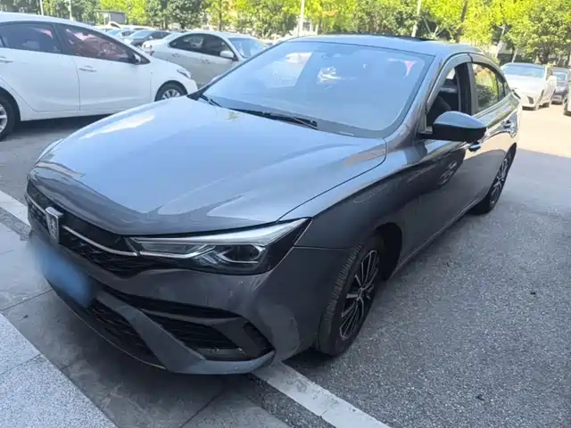 Roewe Roewe i5 2021