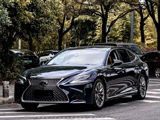 Lexus Lexus LS 2018