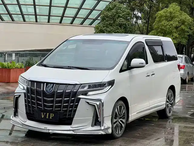 Toyota Alphard 2015