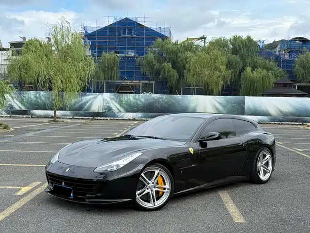 Ferrari GTC4Lusso 2018