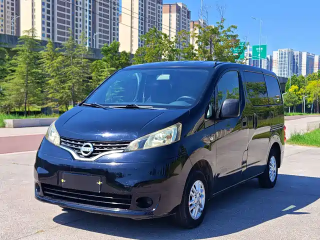 Nissan Nissan NV200