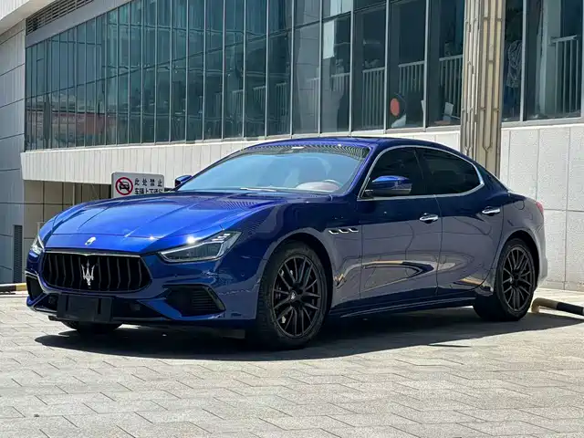 Maserati Ghibli 2021