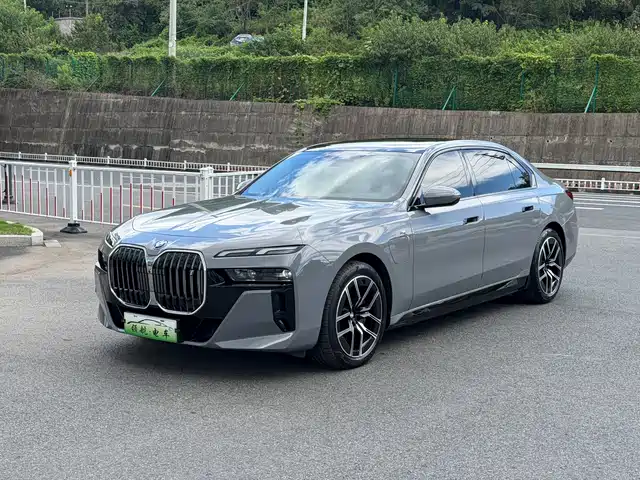 BMW BMW i7 2024