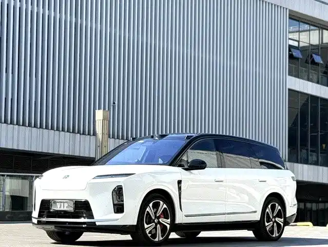 NIO NIO ES8 2025