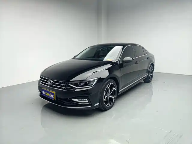 Volkswagen Magotan 2025