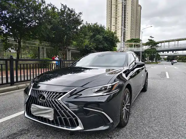 Lexus Lexus ES 2024