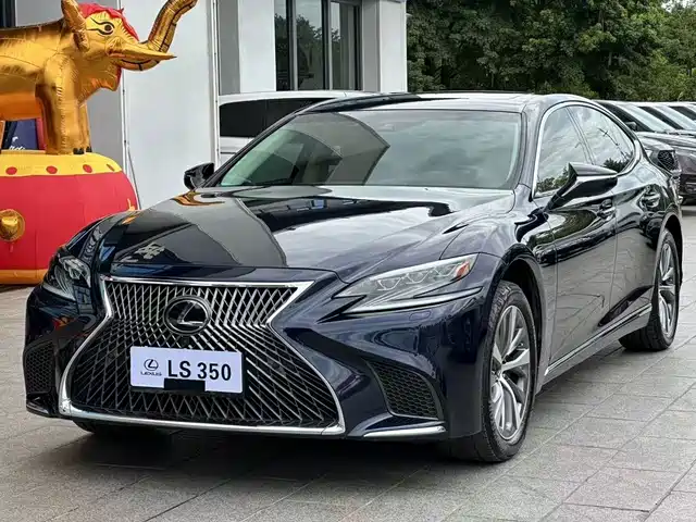 Lexus Lexus LS 2018