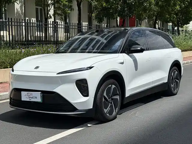 NIO NIO ES8 2024