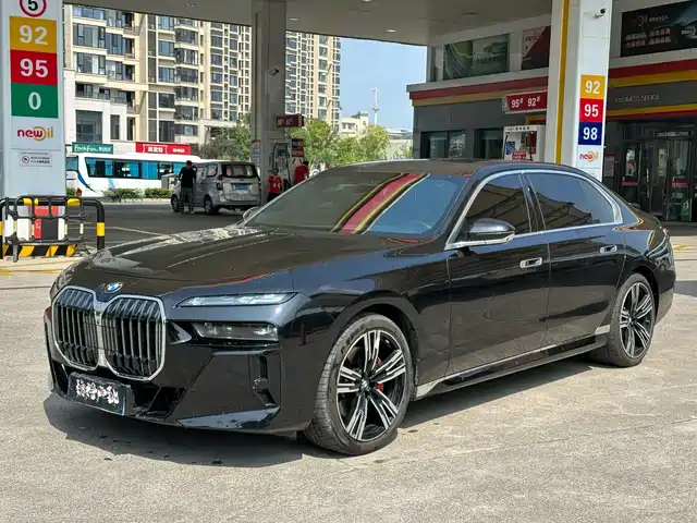 BMW BMW 7 Series 2025