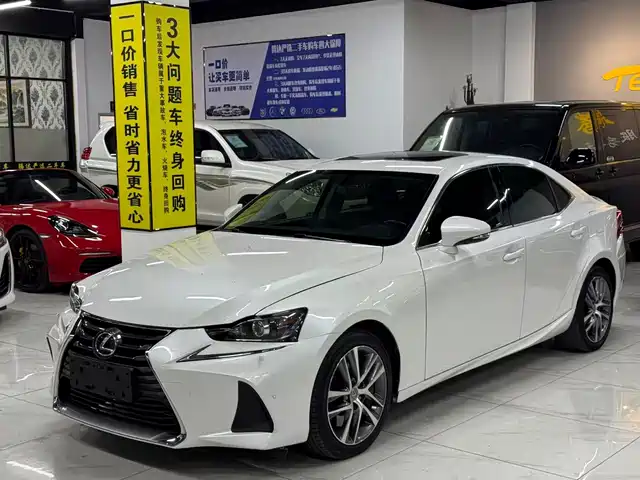 Lexus Lexus IS