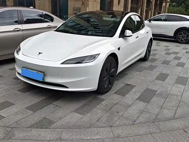 Tesla Model 3 2026