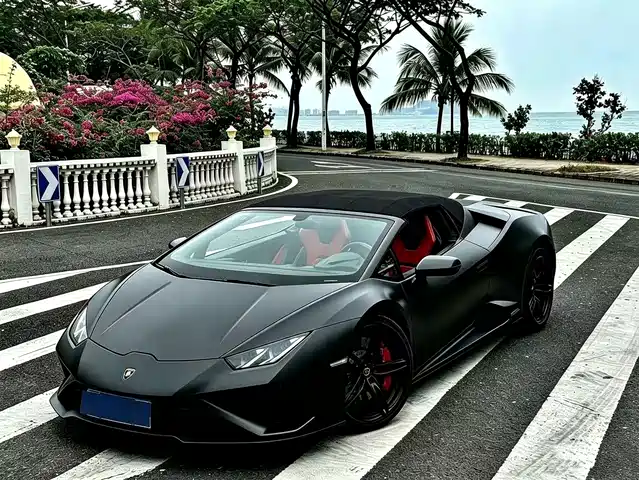 Lamborghini Huracán 2021