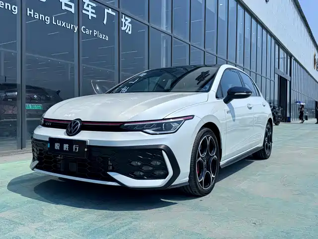 Volkswagen Golf GTI