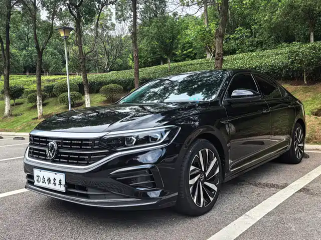 Volkswagen Passat 2022