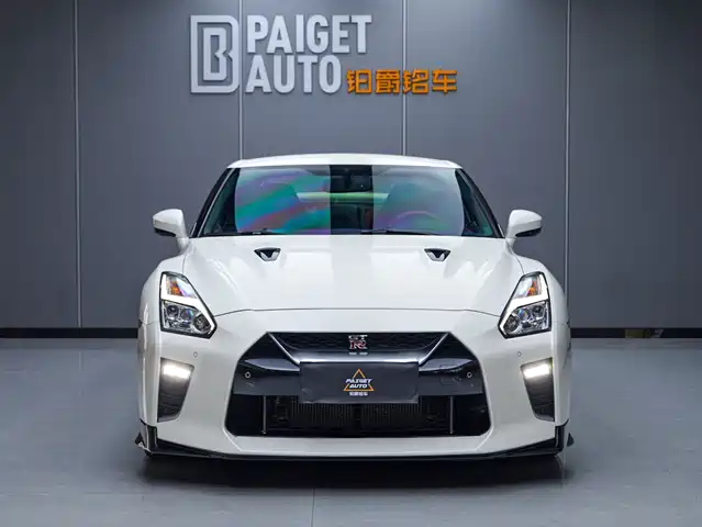 Nissan Nissan GT-R