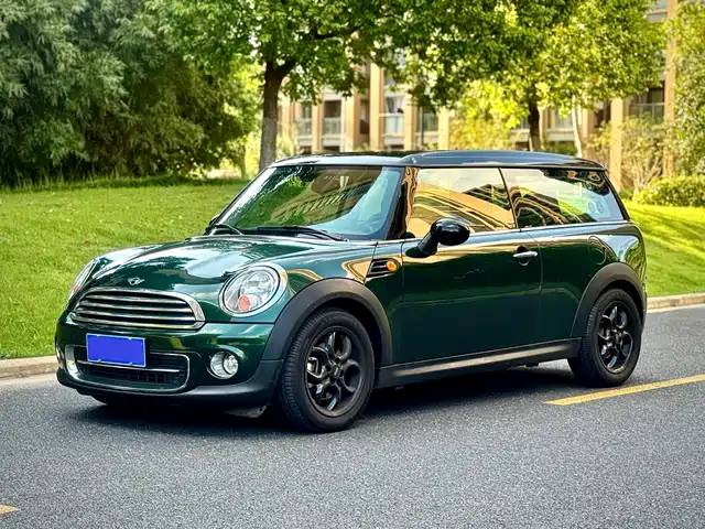 MINI MINI CLUBMAN 2012