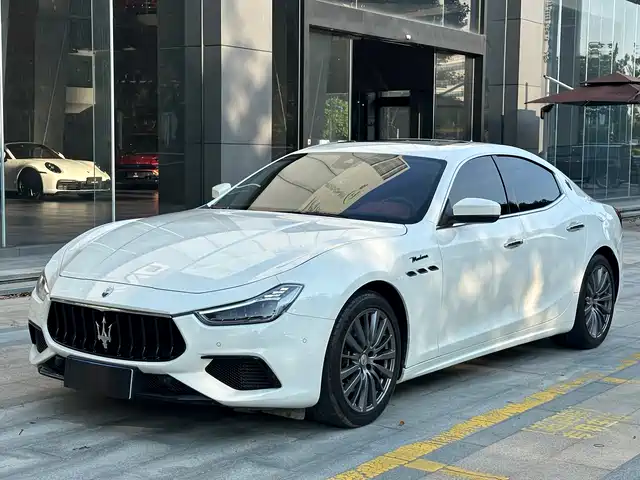 Maserati Ghibli 2023