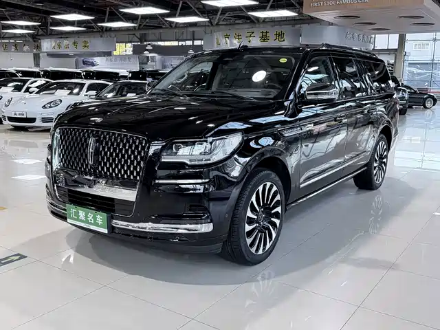 Lincoln Navigator