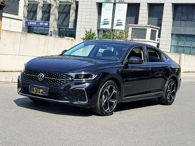 Volkswagen Passat 2024