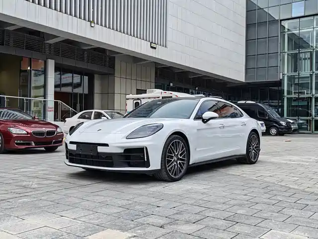 Porsche Panamera 2024