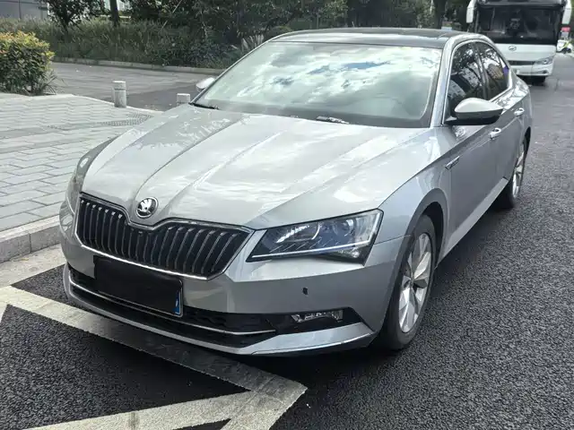 Škoda Superb 2019