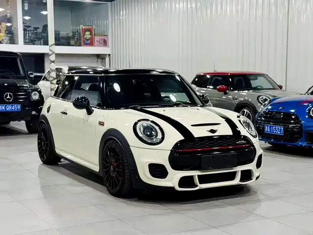MINI MINI JCW 2017