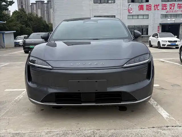 Zhijie Luxeed R7 2025