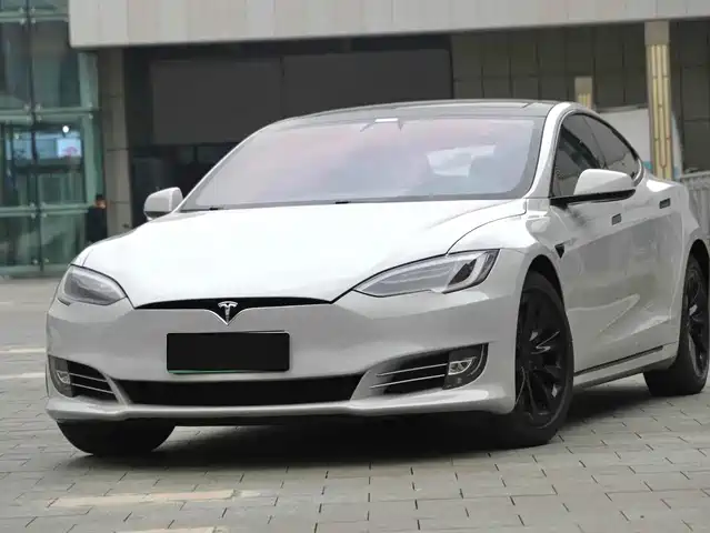 Tesla Model S 2018