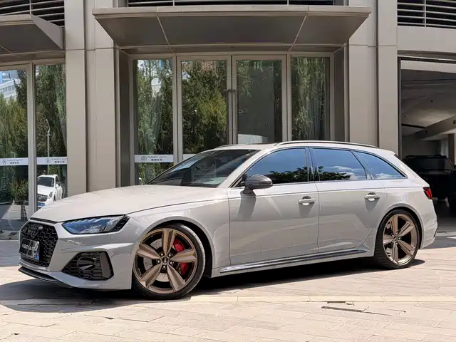 Audi Audi RS 4
