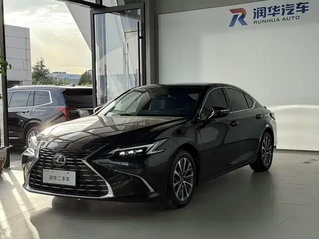 Lexus Lexus ES 2025