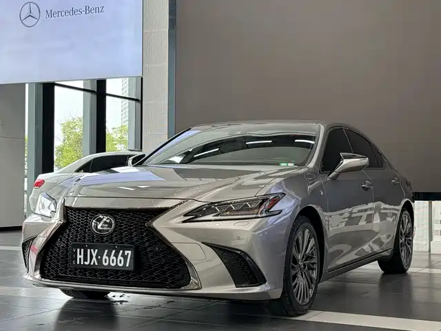 Lexus Lexus ES 2020