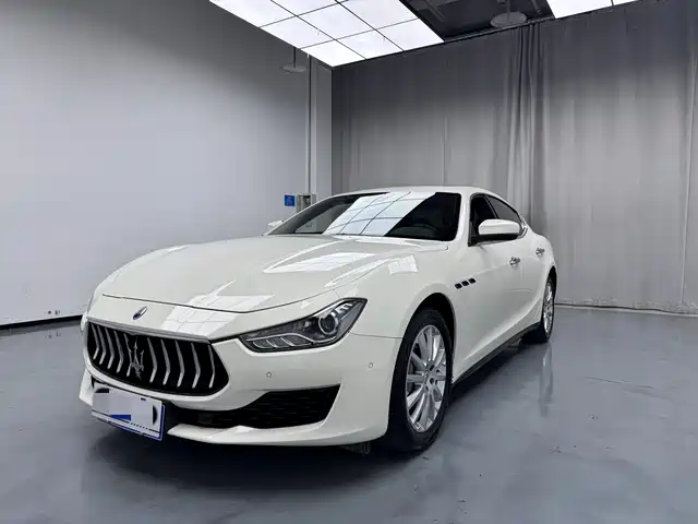 Maserati Ghibli 2021