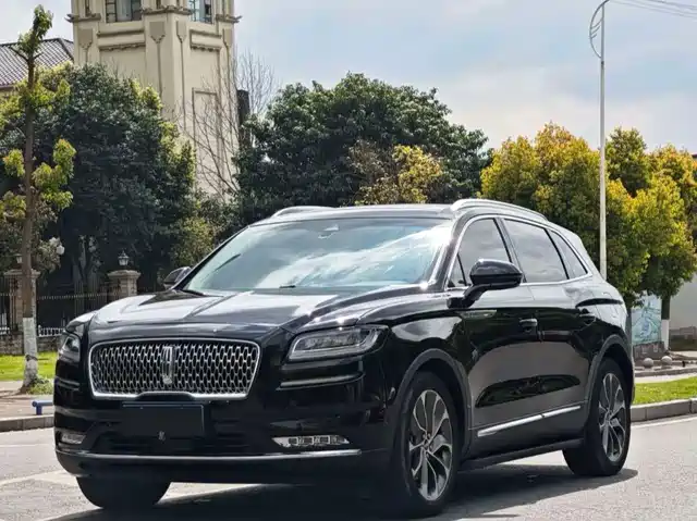 Lincoln Nautilus 2021