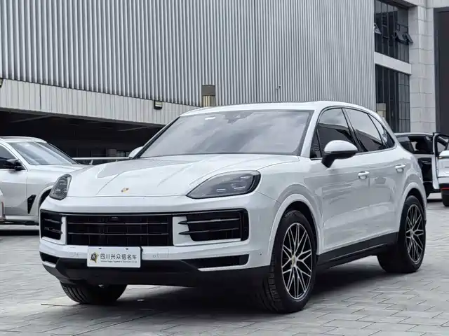 Porsche Cayenne 2025