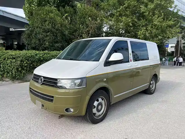 Volkswagen Multivan 2012