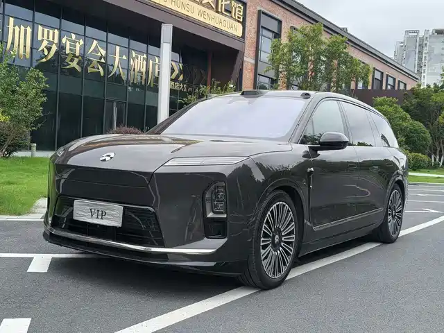 NIO NIO ES8 2025