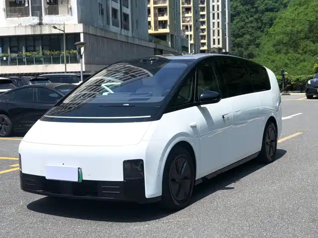 Li Auto Li Auto MEGA