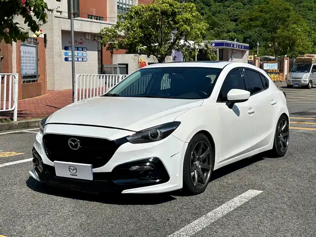Mazda Mazda3 Axela 2017
