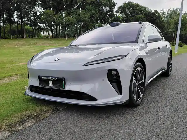 NIO NIO ET5T 2024