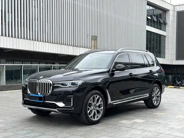BMW BMW X7 2021