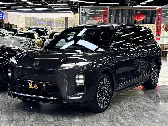 NIO NIO ES8 2025