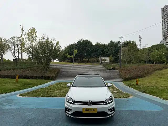 Volkswagen Golf 2020