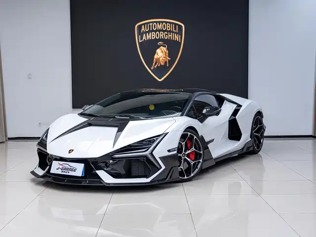 Lamborghini Revuelto 2025