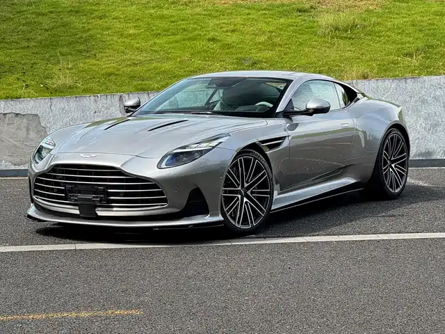Aston Martin Aston Martin DB12 2024