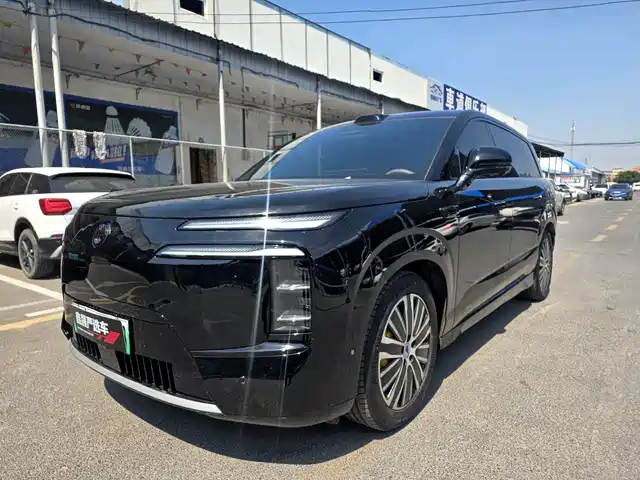 Denza Denza N8L 2026